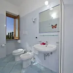 Agriturismo Mare E Monti Hotel *