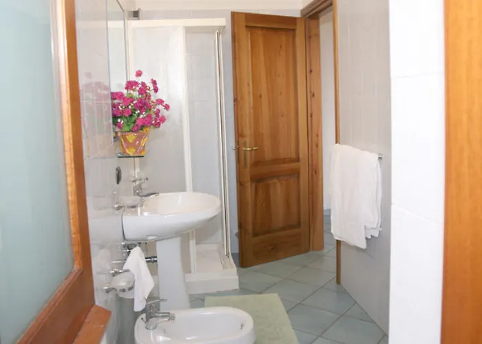 Agriturismo Mare E Monti Hotel *